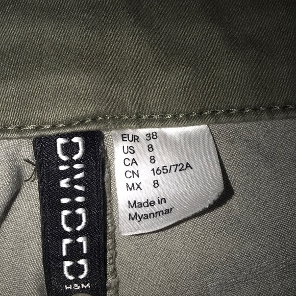 Green H&M shorts. - Picture 2 of 3